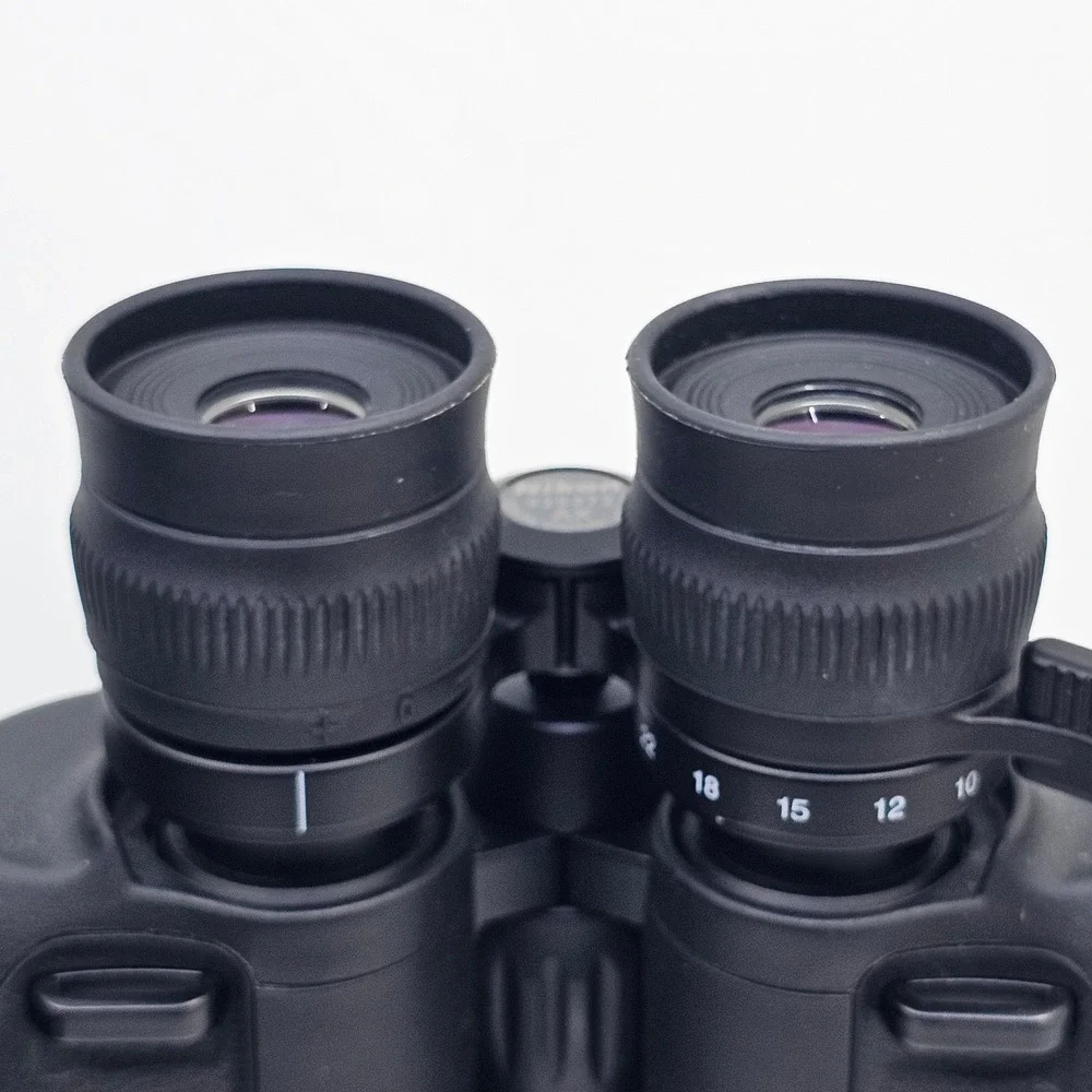 Nikon Action 10-22x50 3.8 at 10x Zoom Binoculars with Case and Accessories